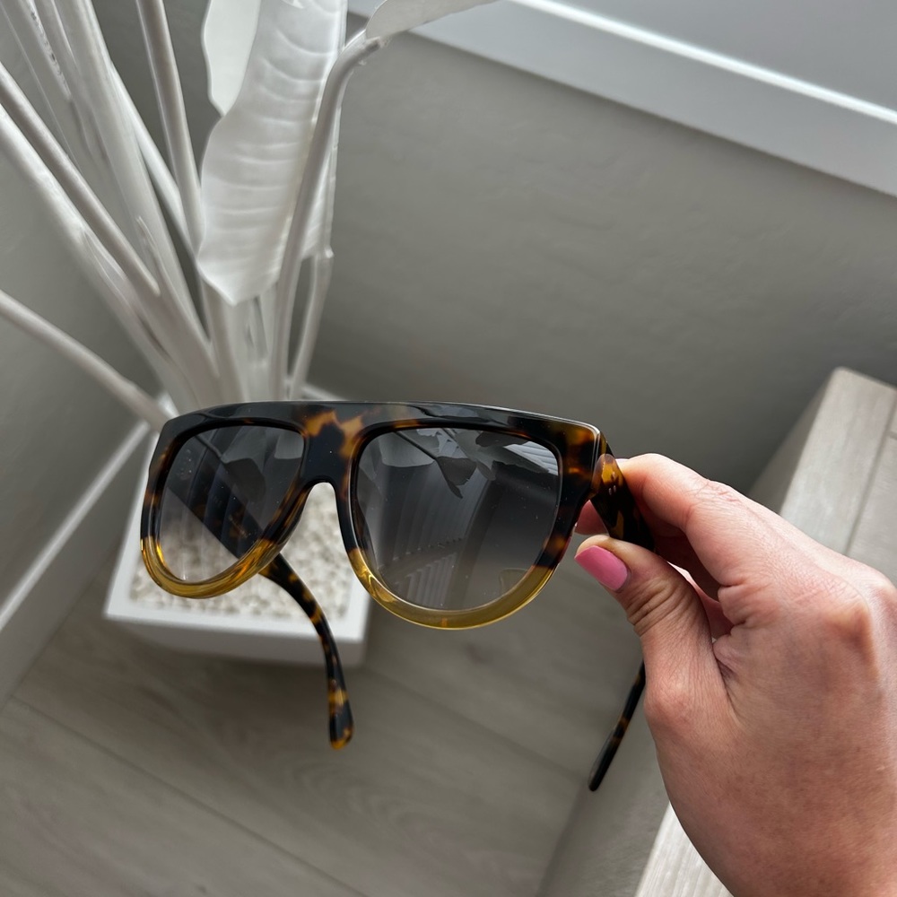 Authentic CÉLINE Tortoise Gradient Sunglasses - Picture 2 of 8